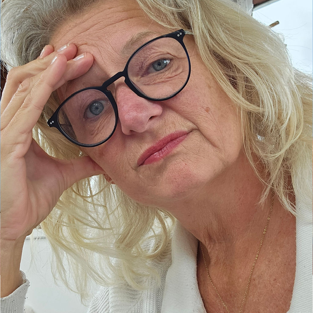 Ester-vol-hoofd-insta